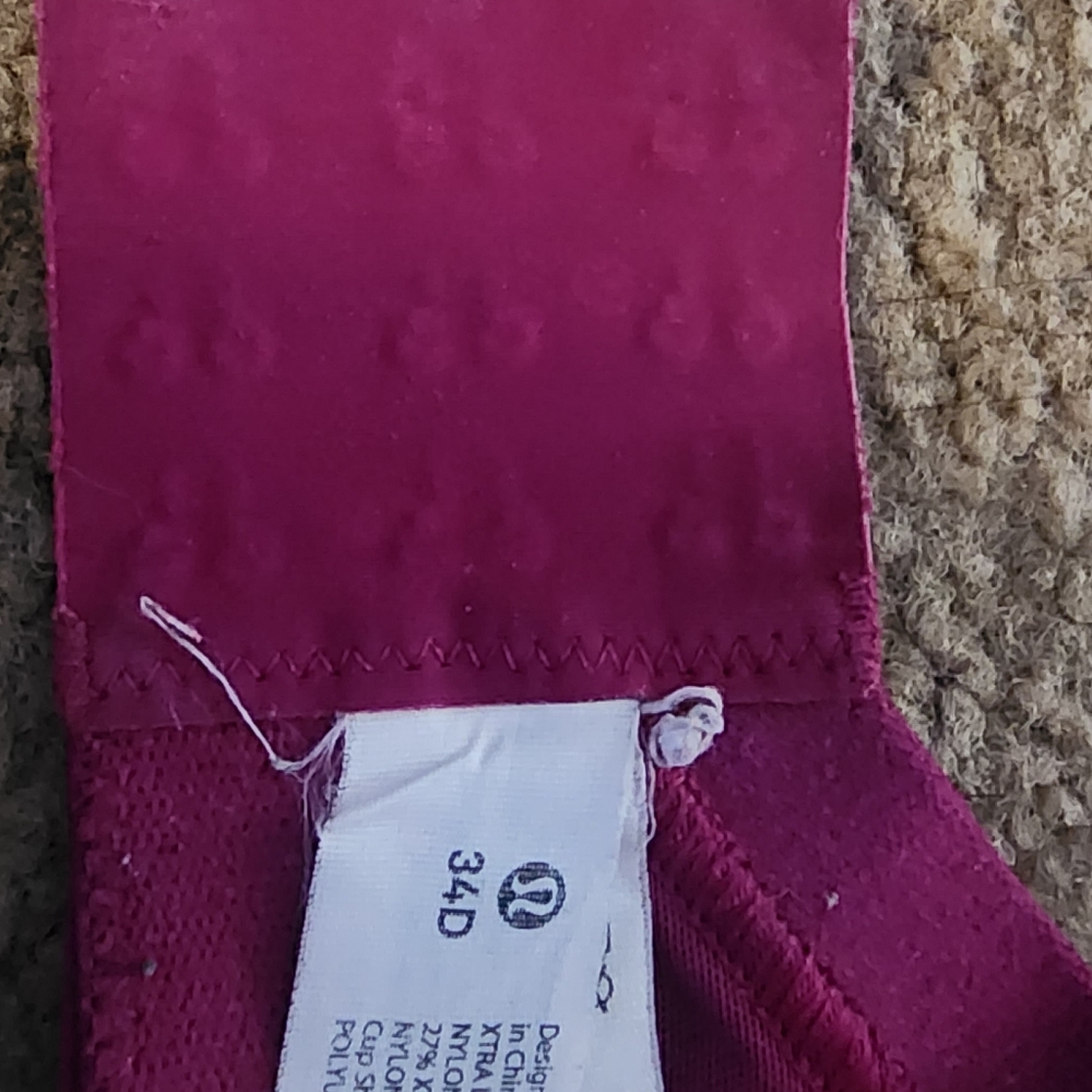 Lululemon - Picture 3 of 8